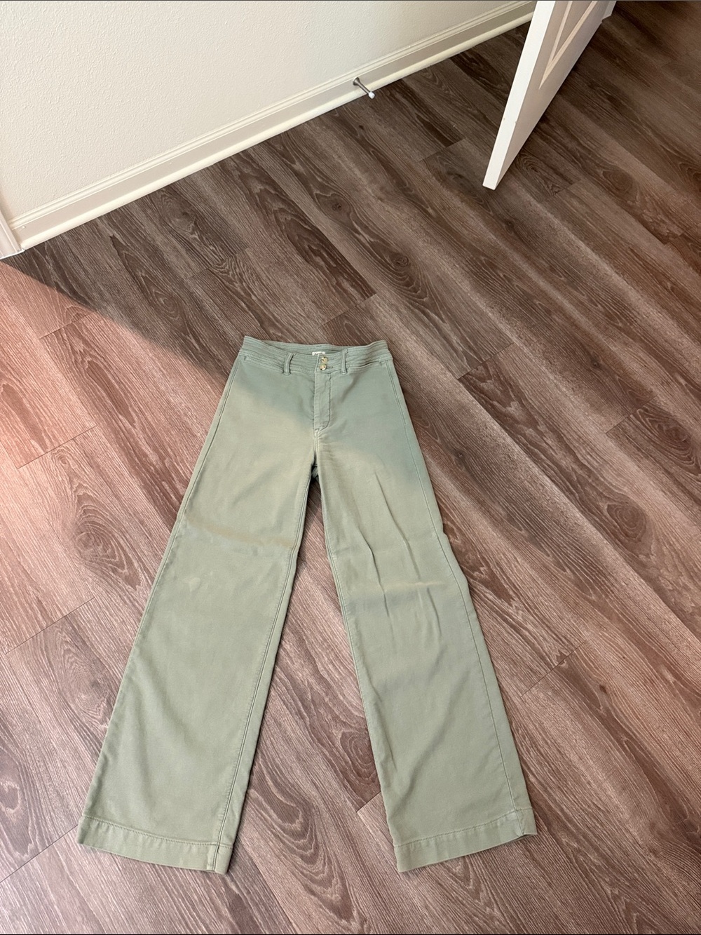 Faherty Wide-Leg Jeans in Sage Green